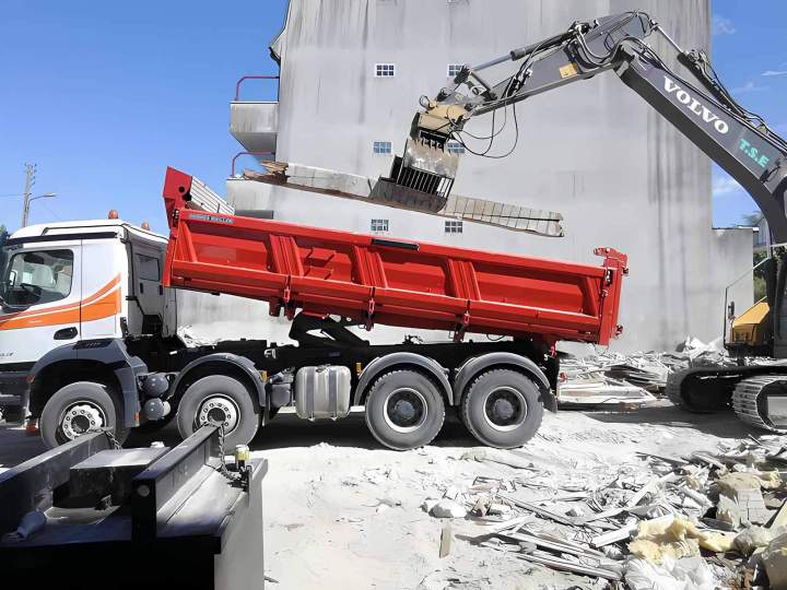 Des camions bennes pour tous vos chantiers